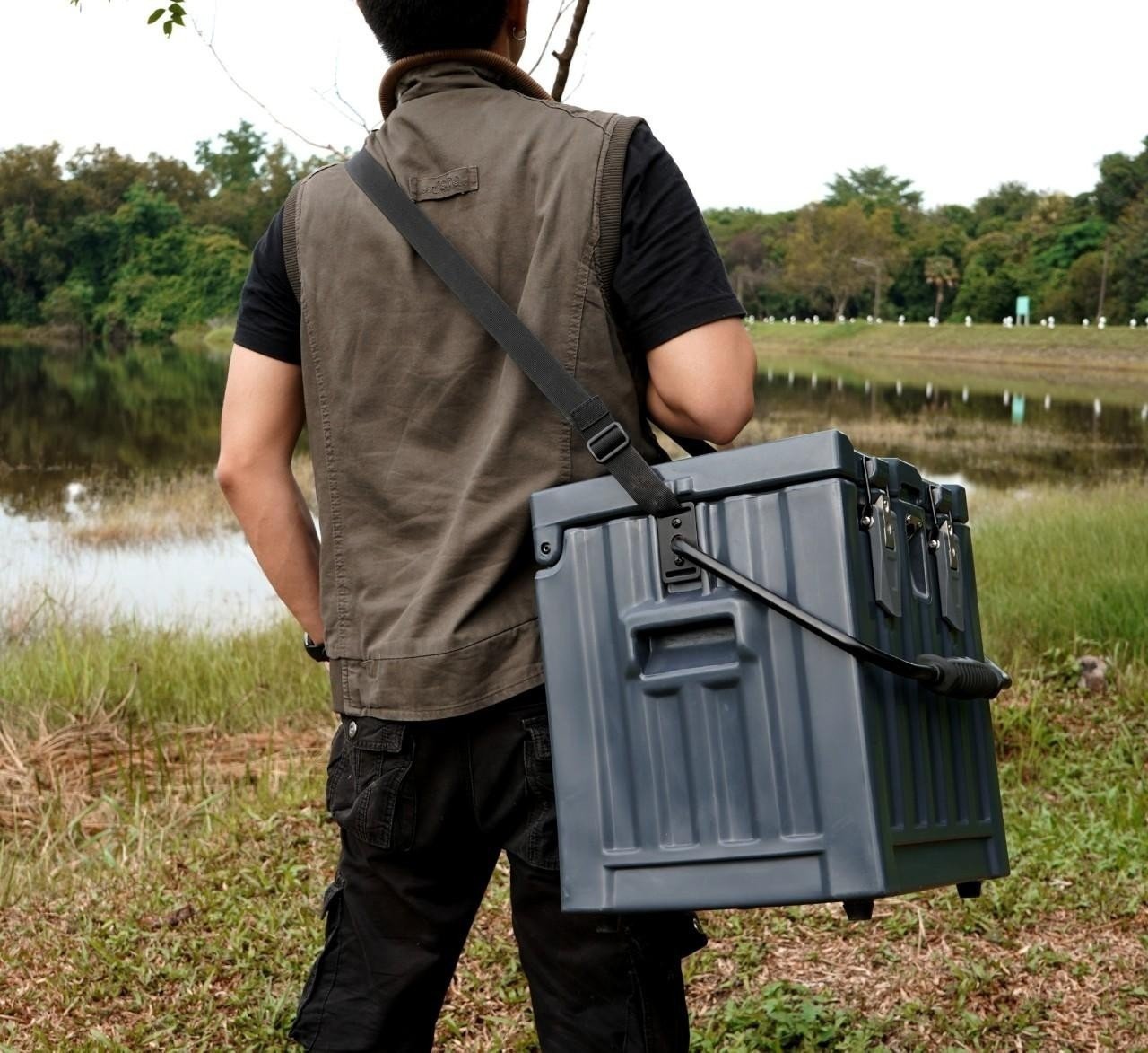 ถังน้ำแข็งเก็บความเย็น FEELFREE ขนาด 20 ลิตร สี GREY_1